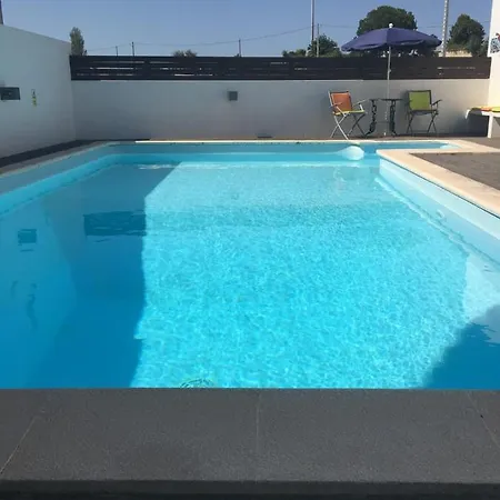 Alojamento de Acomodação e Pequeno-almoço Casa Coloridos Óbidos