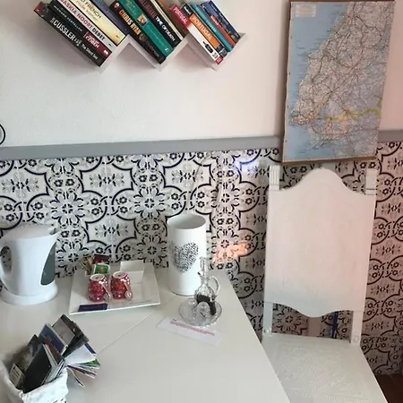 Alojamento de Acomodação e Pequeno-almoço Casa Coloridos